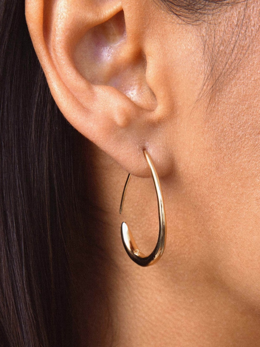 Ettika Simple Threader Hoop Earrings